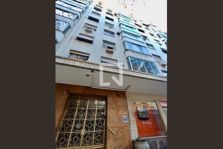 Apartamento à venda com 119m², 3 quartos e 1 vagaFachada com cartaz QA