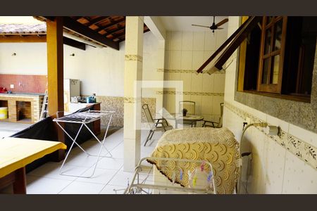 Casa à venda com 253m², 2 quartos e 2 vagasÁrea comum