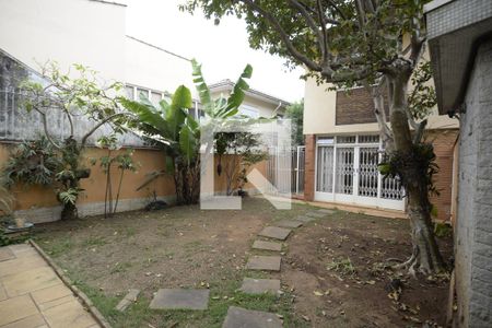 Casa à venda com 413m², 3 quartos e 4 vagasQuintal