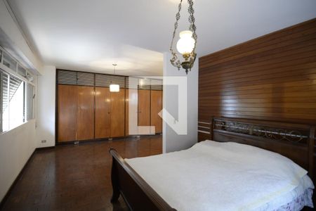 Casa à venda com 413m², 3 quartos e 4 vagasSuíte Master