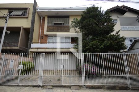 Casa à venda com 413m², 3 quartos e 4 vagasFachada