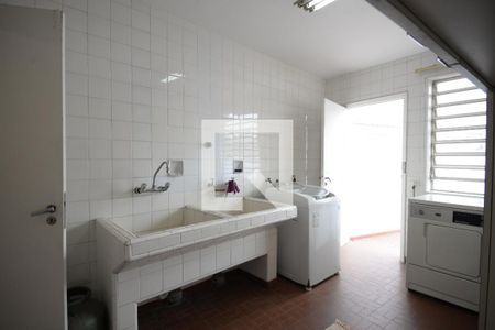 Casa à venda com 413m², 3 quartos e 4 vagasÁrea de Serviço