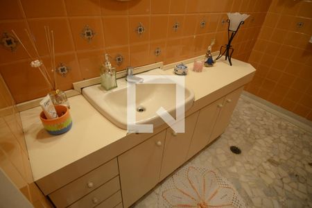Casa à venda com 413m², 3 quartos e 4 vagasLavabo