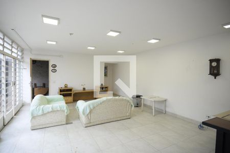 Casa à venda com 413m², 3 quartos e 4 vagasÁrea comum - Salão de festas