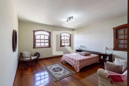 Casa à venda com 498m², 5 quartos e 3 vagas Casa à venda com 498m², 5 quartos e 3 vagasSuíte 2