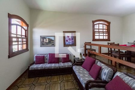 Casa à venda com 498m², 5 quartos e 3 vagas Casa à venda com 498m², 5 quartos e 3 vagasSala 2