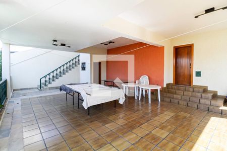 Casa à venda com 498m², 5 quartos e 3 vagas Casa à venda com 498m², 5 quartos e 3 vagasÁrea Gourmet