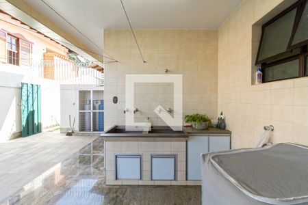 Casa à venda com 498m², 5 quartos e 3 vagas Casa à venda com 498m², 5 quartos e 3 vagasÁrea de serviço