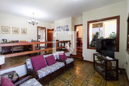 Casa à venda com 498m², 5 quartos e 3 vagas Casa à venda com 498m², 5 quartos e 3 vagasSala 2