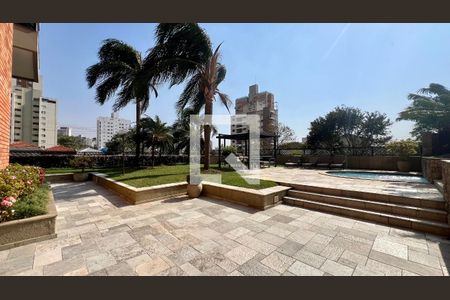 Apartamento à venda com 237m², 4 quartos e 5 vagas Apartamento à venda com 237m², 4 quartos e 5 vagasÁrea comum