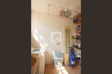 Casa à venda com 330m², 3 quartos e 2 vagasÁrea de Serviço