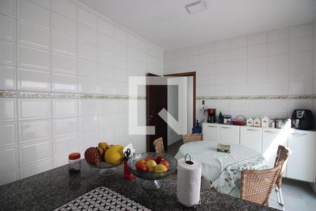 Casa à venda com 330m², 3 quartos e 2 vagasCozinha