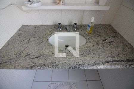 Casa à venda com 330m², 3 quartos e 2 vagasSuíte 2 Banheiro