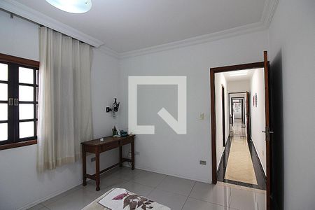 Casa à venda com 330m², 3 quartos e 2 vagasSuíte 2