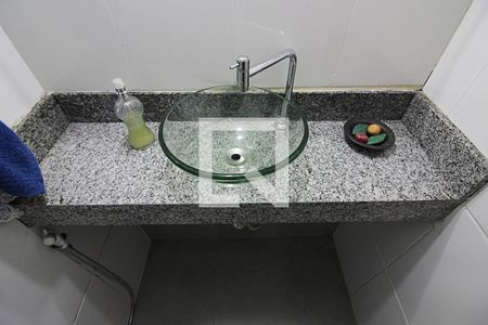 Casa à venda com 330m², 3 quartos e 2 vagasLavabo