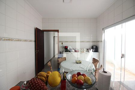Casa à venda com 330m², 3 quartos e 2 vagasCozinha