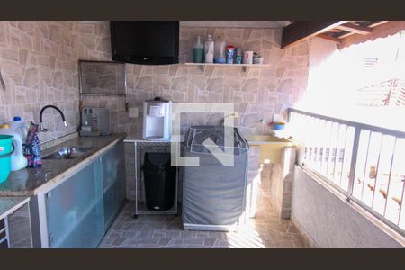 Casa à venda com 250m², 3 quartos e 2 vagas Casa à venda com 250m², 3 quartos e 2 vagasCobertura