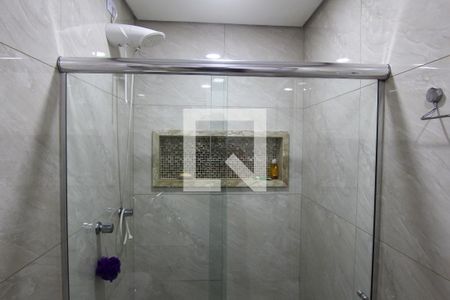 Casa à venda com 250m², 3 quartos e 2 vagas Casa à venda com 250m², 3 quartos e 2 vagasBanheiro