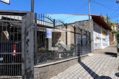 Casa à venda com 250m², 3 quartos e 2 vagasFachada