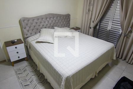 Casa à venda com 250m², 3 quartos e 2 vagas Casa à venda com 250m², 3 quartos e 2 vagasQuarto 1