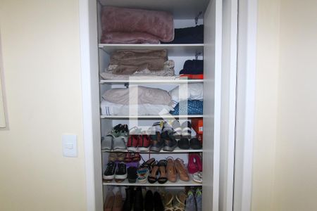 Casa à venda com 250m², 3 quartos e 2 vagas Casa à venda com 250m², 3 quartos e 2 vagasQuarto 1