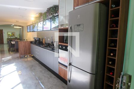 Casa à venda com 250m², 3 quartos e 2 vagas Casa à venda com 250m², 3 quartos e 2 vagasCozinha