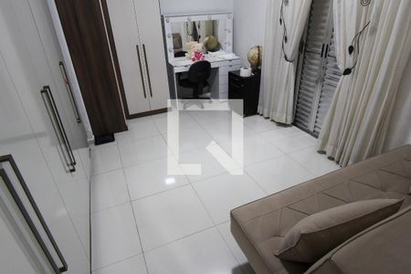 Casa à venda com 250m², 3 quartos e 2 vagas Casa à venda com 250m², 3 quartos e 2 vagasQuarto 2