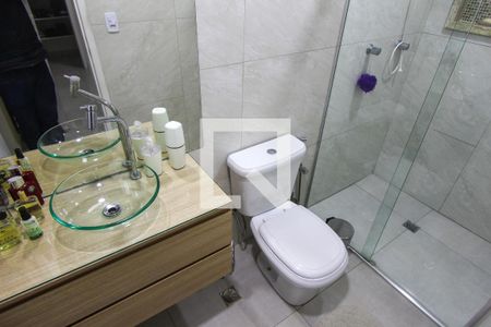 Casa à venda com 250m², 3 quartos e 2 vagas Casa à venda com 250m², 3 quartos e 2 vagasBanheiro