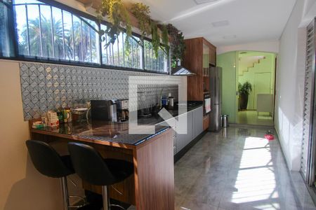 Casa à venda com 250m², 3 quartos e 2 vagas Casa à venda com 250m², 3 quartos e 2 vagasCozinha