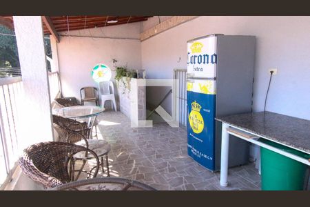 Casa à venda com 250m², 3 quartos e 2 vagas Casa à venda com 250m², 3 quartos e 2 vagasCobertura