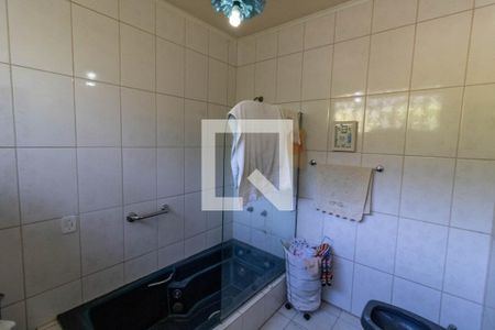 Casa à venda com 571m², 4 quartos e 3 vagasBanheiro da Suíte 1