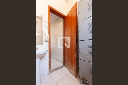 Casa à venda com 448m², 4 quartos e 4 vagasBanheiro Social 2