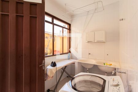 Casa à venda com 448m², 4 quartos e 4 vagasÁrea de Serviço