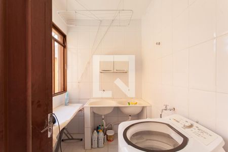 Casa à venda com 448m², 4 quartos e 4 vagasÁrea de Serviço