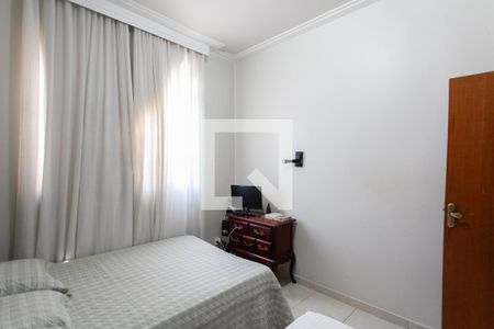 Casa à venda com 448m², 4 quartos e 4 vagasQuarto 2