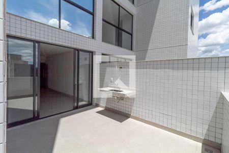 Apartamento à venda com 111m², 3 quartos e 2 vagas Apartamento à venda com 111m², 3 quartos e 2 vagasÁrea Privativa