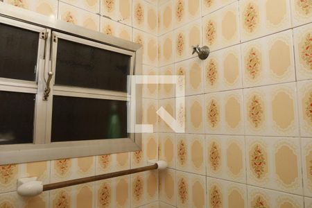 Casa à venda com 170m², 3 quartos e 2 vagasBanheiro/serviço