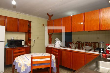 Casa à venda com 170m², 3 quartos e 2 vagasCozinha