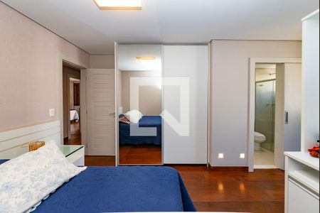 Casa à venda com 421m², 5 quartos e 3 vagas Casa à venda com 421m², 5 quartos e 3 vagasSuíte 2