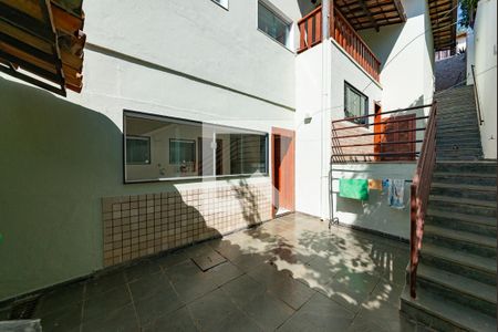 Casa à venda com 421m², 5 quartos e 3 vagas Casa à venda com 421m², 5 quartos e 3 vagasÁrea de Serviço