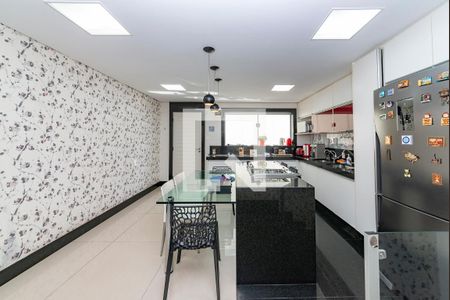 Casa à venda com 421m², 5 quartos e 3 vagas Casa à venda com 421m², 5 quartos e 3 vagasCozinha