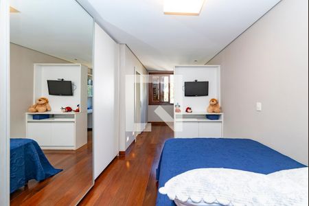 Casa à venda com 421m², 5 quartos e 3 vagas Casa à venda com 421m², 5 quartos e 3 vagasSuíte 2