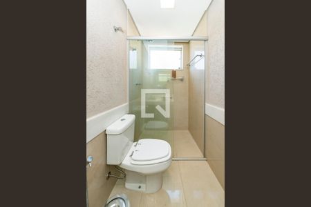 Casa à venda com 421m², 5 quartos e 3 vagas Casa à venda com 421m², 5 quartos e 3 vagasBanheiro da Suíte 2