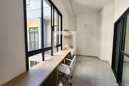 Apartamento à venda com 32m², 1 quarto e sem vaga Apartamento à venda com 32m², 1 quarto e sem vagaÁrea Comum - Cowork