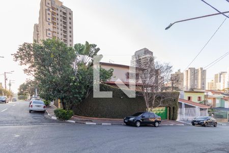 Casa à venda com 299m², 4 quartos e 6 vagasFachada