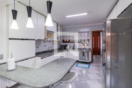 Casa à venda com 299m², 4 quartos e 6 vagasCozinha
