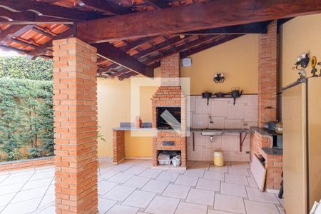 Casa à venda com 299m², 4 quartos e 6 vagasQuintal