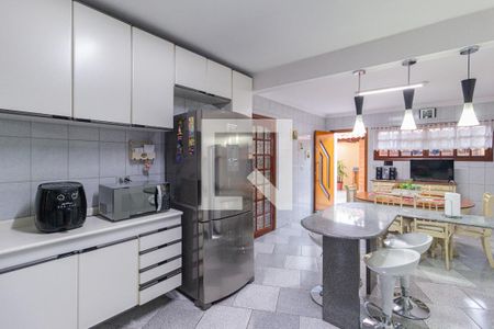 Casa à venda com 299m², 4 quartos e 6 vagasCozinha