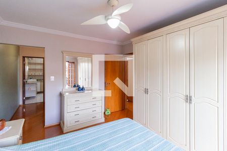 Casa à venda com 299m², 4 quartos e 6 vagasSuíte