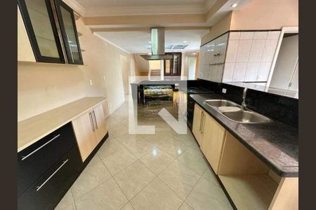 Casa à venda com 388m², 5 quartos e 7 vagas